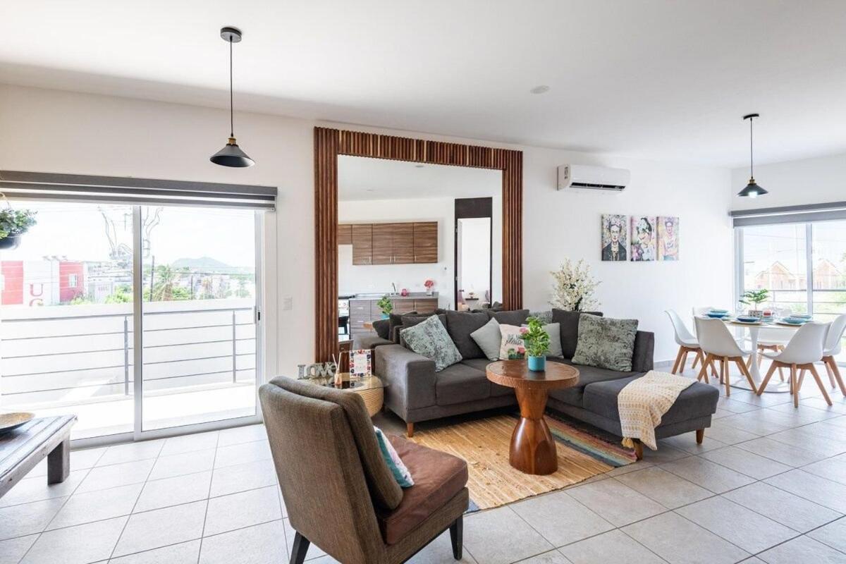 Apartamento Primer Piso , 3 Recamaras+2.5 Banos +alberca