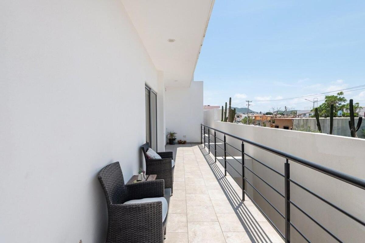 Primer Piso , 3 Recamaras+2.5 Banos +alberca Apartamento Cabo San Lucas