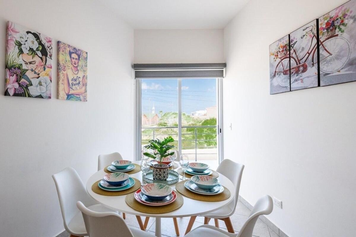 Apartamento Primer Piso , 3 Recamaras+2.5 Banos +alberca